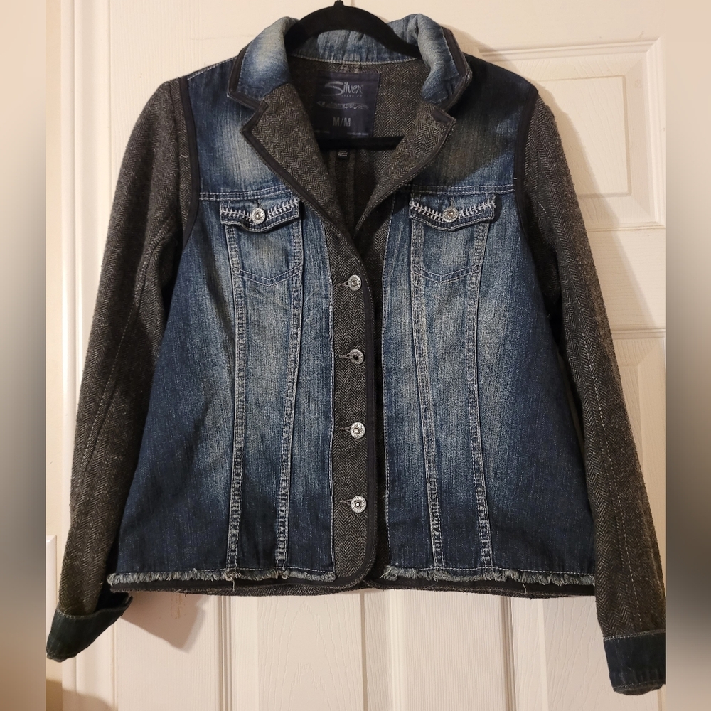 Silver Jeans Women's Blue and Black Jean Jacket